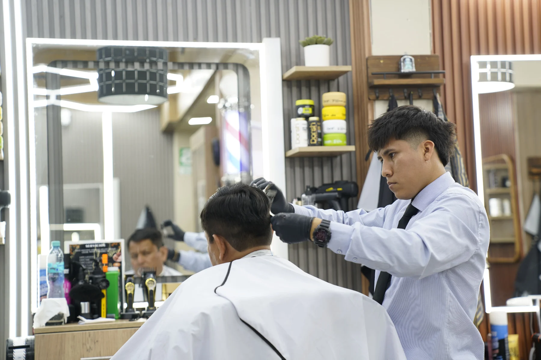 Elegancia en La Bajadita Barber Studio, barberia en Iquitos